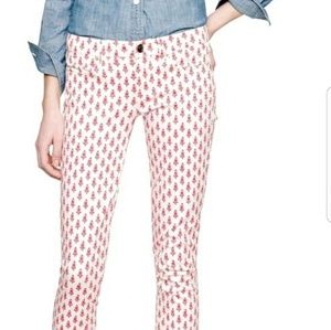 White with coral print thistle matchstick capri/cr